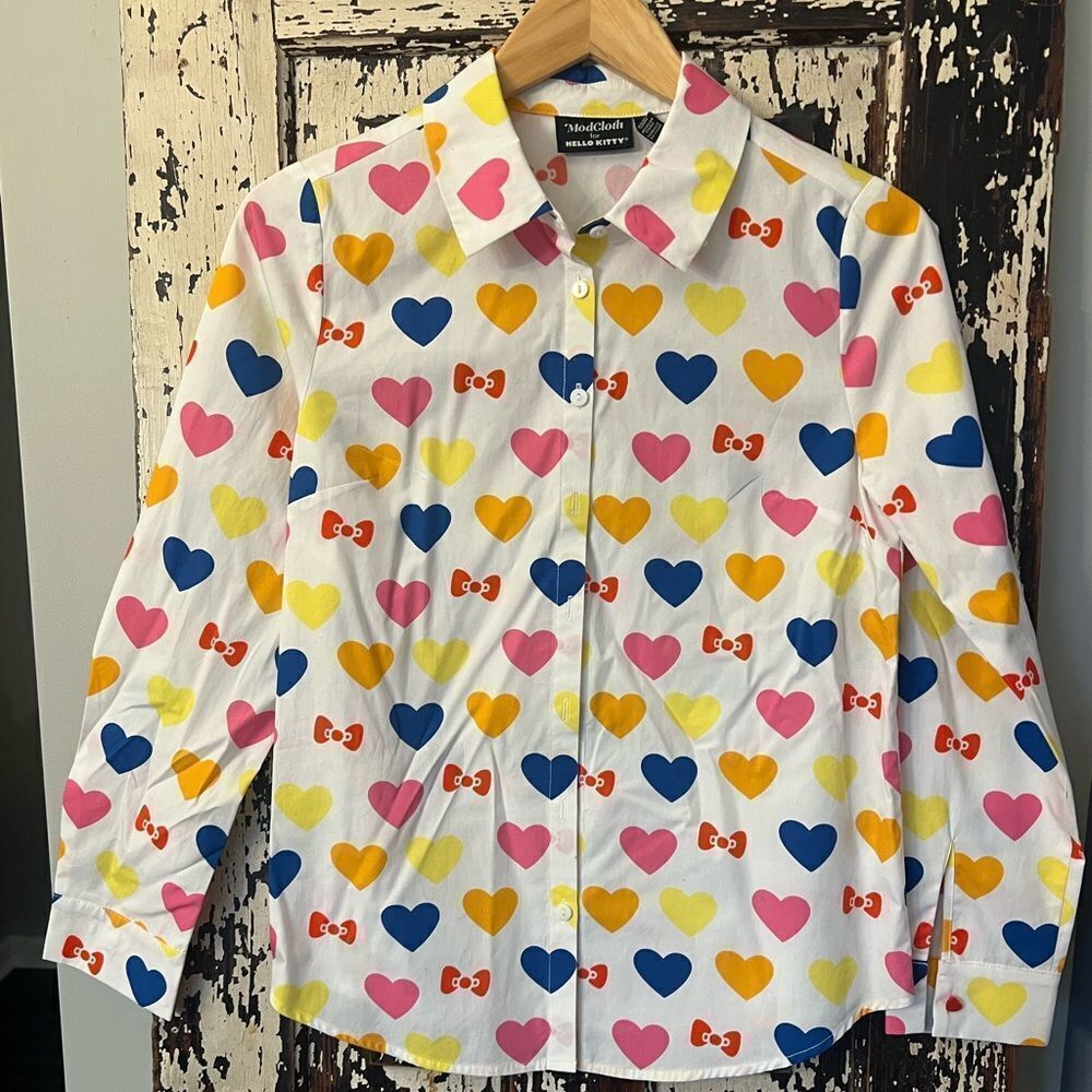 Mod Cloth x Hello Kitty colorful Retro Button Down. Women’s size small.